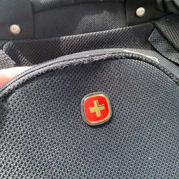 SwissGear Small Duffel Bag - Picture 3 of 4